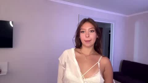 Julia online show from August 8, 2026, 5:42 am