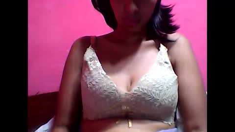 julie0612 online show from February 12, 2025, 4:01 am