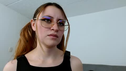 Snapshot of julie_autmn_ chatting on March 31, 2026, 5:24 pm yules online show from March 31, 2026, 5:24 pm