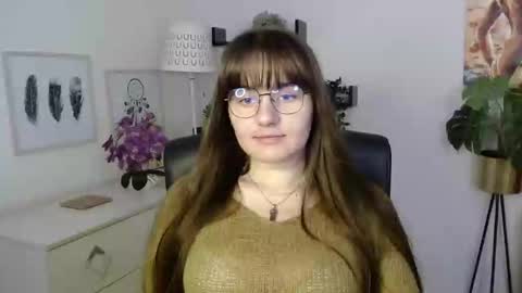 Julie online show from September 22, 2025, 12:40 pm