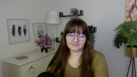 Julie online show from November 19, 2025, 2:39 pm