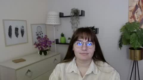 Julie online show from November 24, 2025, 3:12 pm