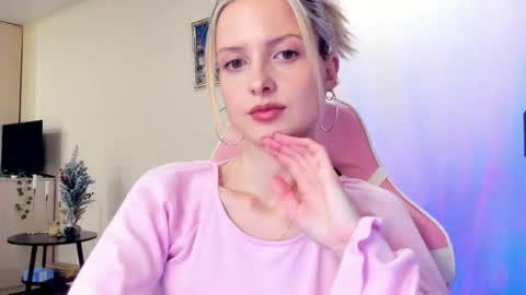 Julie online show from November 4, 2025, 2:16 pm