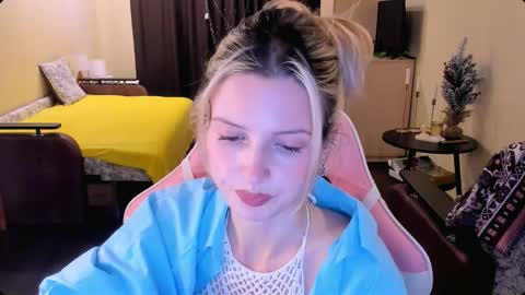 Julie online show from December 2, 2025, 2:56 pm