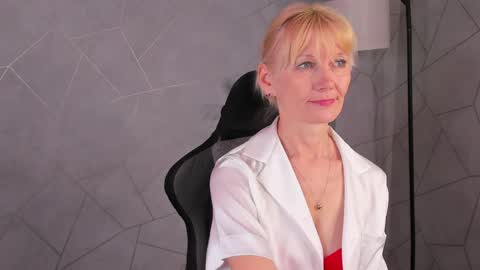 Julie Lucasss online show from May 15, 2026, 11:56 pm