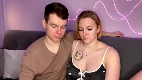 Julie and Thomas online show from October 4, 2025, 8:12 am