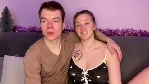 Julie and Thomas online show from December 22, 2025, 8:00 am