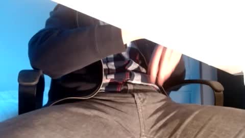 juliendif online show from November 4, 2025, 4:06 pm