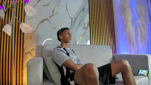 Julien online show from February 25, 2026, 11:31 am