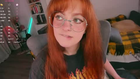 Snapshot of juliet_schoolgirl chatting on July 13, 2026, 1:47 pm Juliet online show from July 13, 2026, 1:47 pm