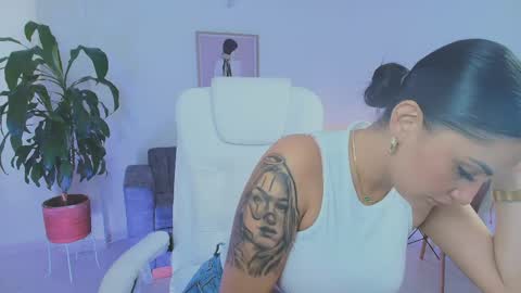 Snapshot of julieta92_ chatting on May 8, 2026, 9:09 pm Julieta92 online show from May 8, 2026, 9:09 pm