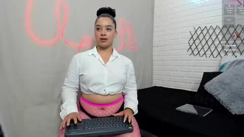 julieta_333 online show from February 2, 2025, 11:51 am