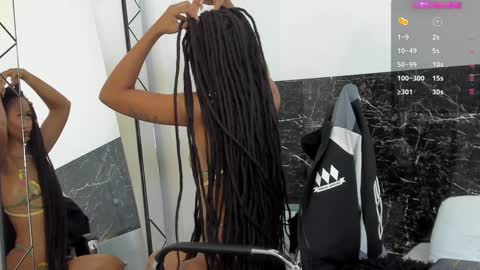 Juli online show from December 16, 2024, 5:43 pm