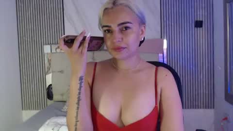 Snapshot of julieta__fox_ chatting on July 12, 2026, 3:14 pm julieta__fox_ online show from July 12, 2026, 3:14 pm