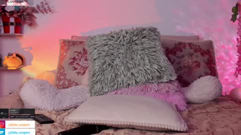 Juli  online show from January 22, 2025, 6:42 am