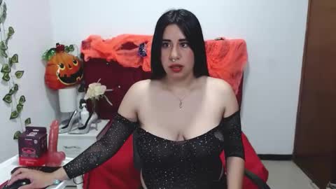 julieta_curvy69 online show from October 22, 2025, 12:16 pm