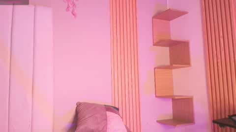 Julieta  IG juietaflower06 online show from March 10, 2026, 11:15 am