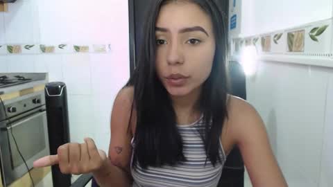julieta_fn online show from November 5, 2025, 2:39 pm