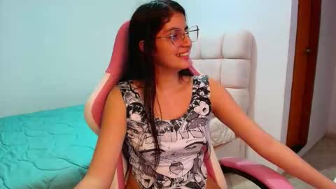 Snapshot of julieta_rose19 chatting on November 15, 2025, 3:48 am julieta_rose19 online show from November 15, 2025, 3:48 am