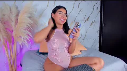 Julieth Gomez online show from March 18, 2026, 2:26 am