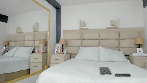 julietakane online show from January 20, 2025, 8:50 pm