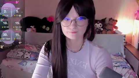 Juli online show from June 22, 2026, 4:53 am