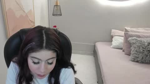 Julieth  online show from February 21, 2026, 6:09 pm