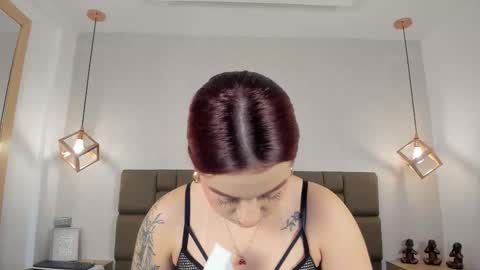 julieth_rojas online show from February 1, 2026, 3:49 am