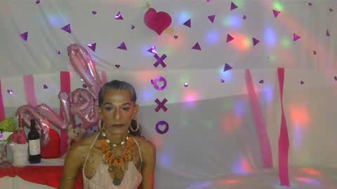 Julieth Wolf online show from February 17, 2025, 2:09 am