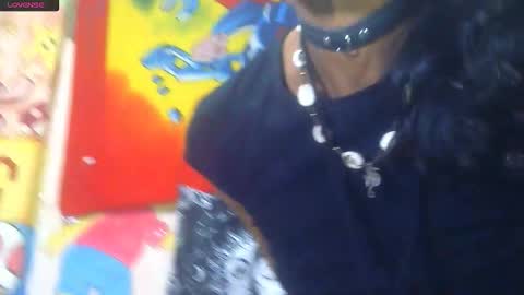 Julieth Wolf online show from December 5, 2025, 5:05 am