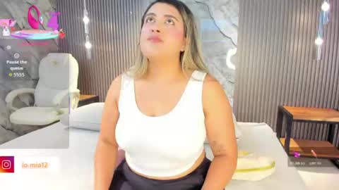 Snapshot of julietha_taylor chatting on June 19, 2026, 2:05 am Julietha online show from June 19, 2026, 2:05 am