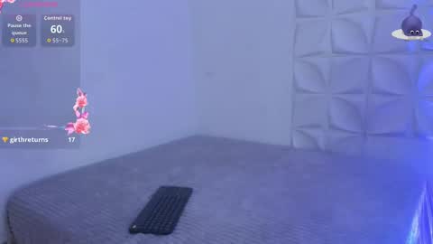 Julieth online show from November 4, 2025, 8:52 pm