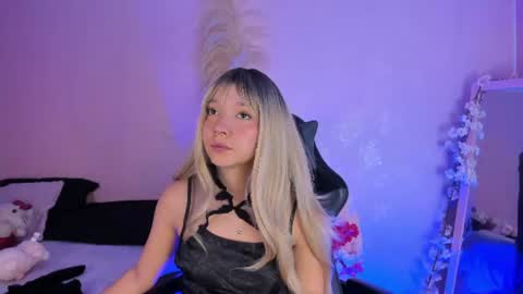 Julieth online show from July 22, 2026, 8:55 pm