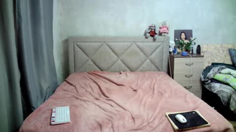 Snapshot of julietkalen chatting on February 18, 2025, 12:39 pm Julietkitty online show from February 18, 2025, 12:39 pm