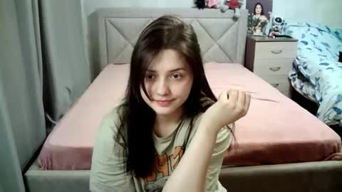 Julietkitty online show from April 21, 2026, 3:35 am