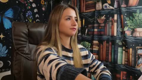 Julietta Jackson online show from December 13, 2024, 12:20 am