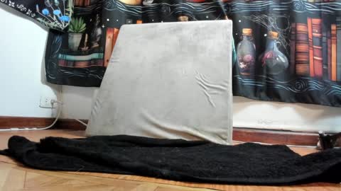 Julietta Jackson online show from December 17, 2024, 1:29 am