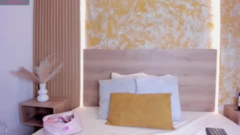 Julieta online show from February 19, 2026, 11:39 am