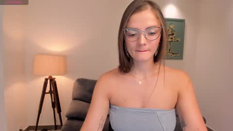 Snapshot of juliettabasset chatting on January 27, 2025, 12:05 pm JULIETTA online show from January 27, 2025, 12:05 pm