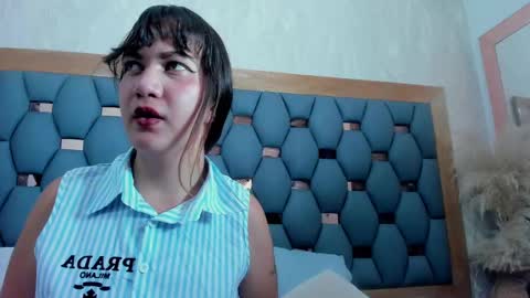 juliette_pretty_ online show from October 3, 2025, 7:22 pm