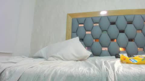 juliette_pretty_ online show from February 13, 2026, 12:17 am