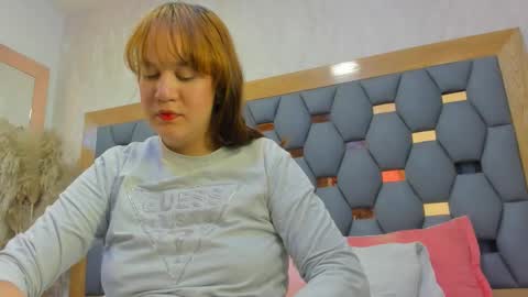 juliette_pretty_ online show from February 25, 2026, 8:18 pm