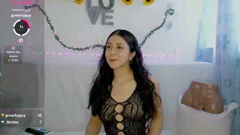 Snapshot of juliette_r chatting on July 20, 2026, 10:23 pm Juliette online show from July 20, 2026, 10:23 pm