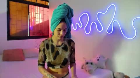 juliette online show from November 1, 2025, 7:05 pm