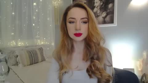 JulietteSensual online show from January 24, 2025, 9:26 pm