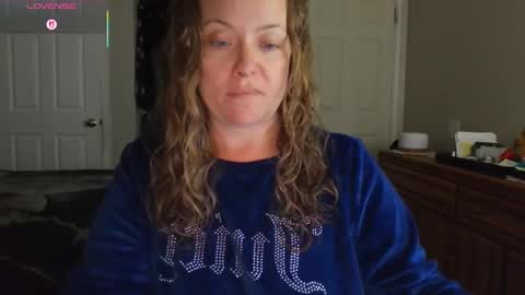 Juli Monroe online show from September 30, 2025, 2:05 am