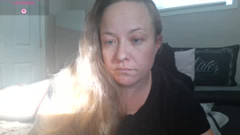 Juli Monroe online show from November 9, 2025, 9:57 pm