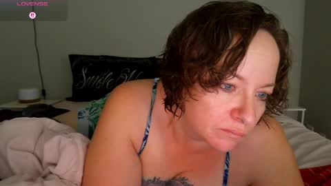 Juli Monroe online show from April 22, 2026, 9:44 am