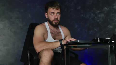 JULiUS   online show from November 21, 2025, 7:56 pm