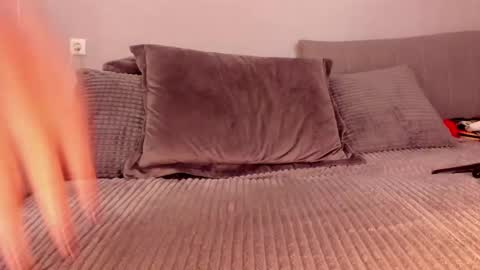 jullia_moor online show from September 13, 2025, 2:33 am